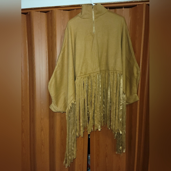 Fringe Poncho w/Button Sleeves - Camel, Sz: L/XL - Picture 2 of 5